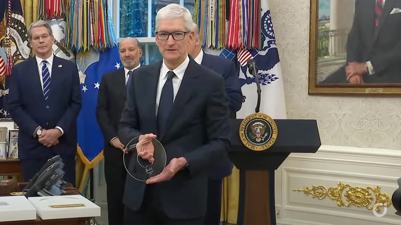 South Park prende in giro Tim Cook e il suo “regalo dorato” a Trump post thumbnail image