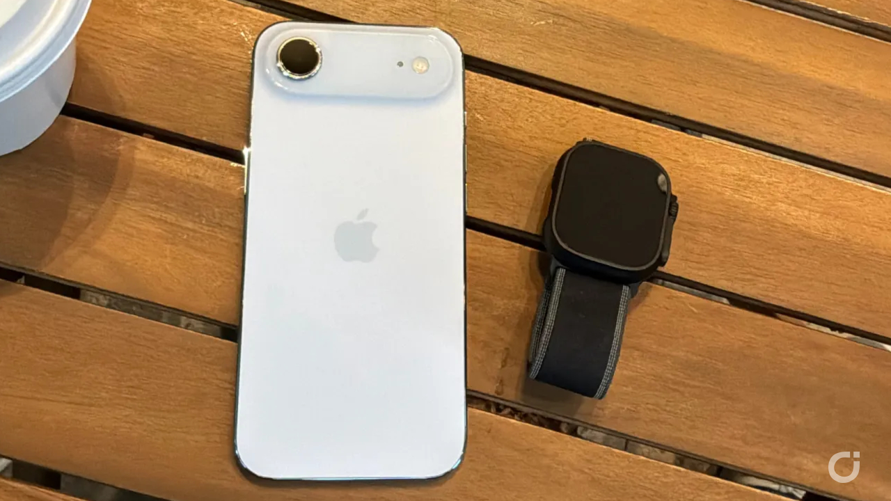 iOS 26.2 rimuoverà la sincronizzazione Wi-Fi tra iPhone e Apple Watch in Europa post thumbnail image